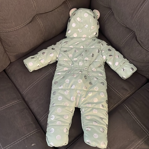 Snowsuit - Picture 3 of 3